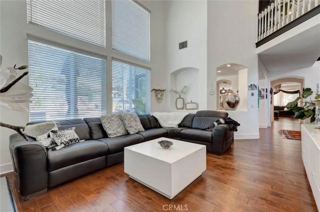 216 High Meadow, Simi Valley, CA 93065