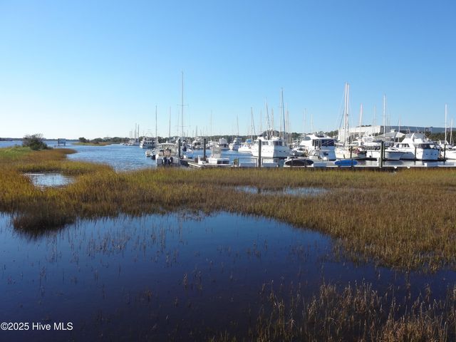 2012 Oakton Drive 12, Southport, NC 28461