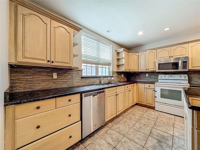 1518 DAWN HEIGHTS DRIVE, Lakeland, FL 33801