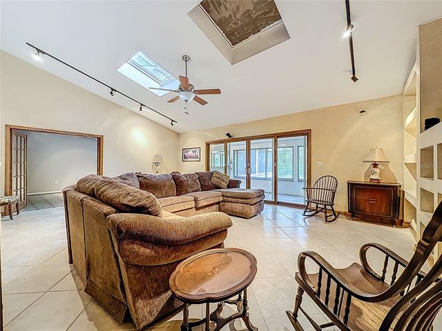 1518 DAWN HEIGHTS DRIVE, Lakeland, FL 33801