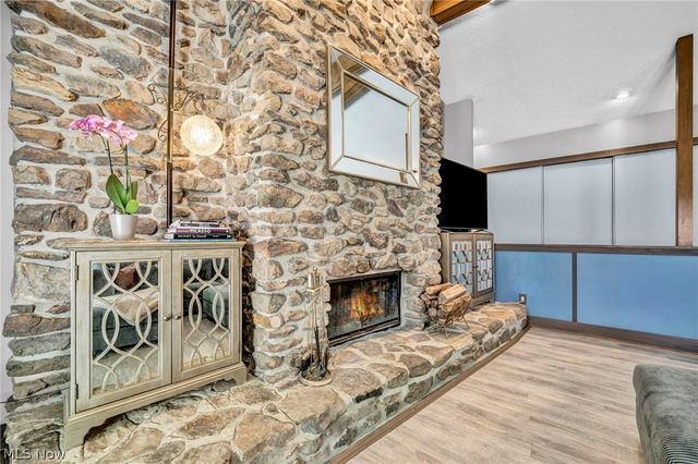 21903 Meadows Edge Lane, Strongsville, OH 44149