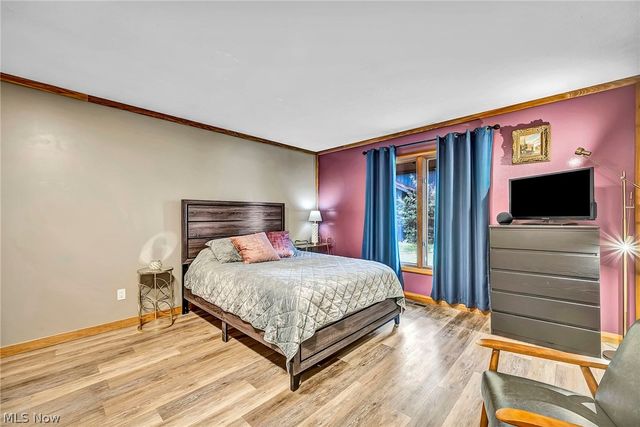 21903 Meadows Edge Lane, Strongsville, OH 44149