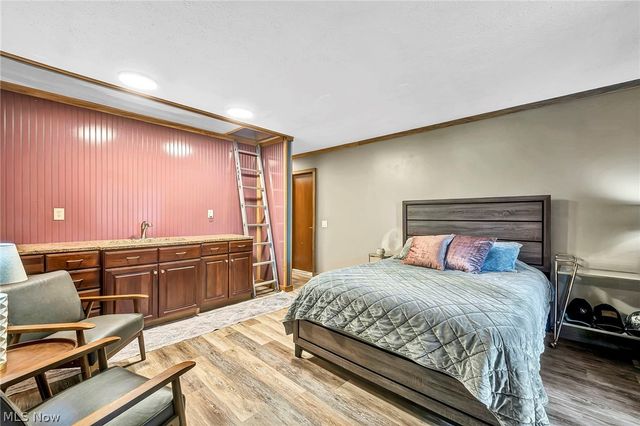 21903 Meadows Edge Lane, Strongsville, OH 44149
