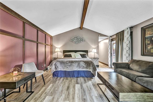 21903 Meadows Edge Lane, Strongsville, OH 44149