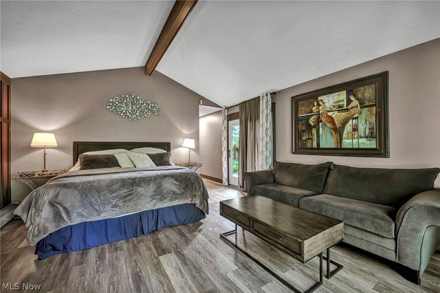 21903 Meadows Edge Lane, Strongsville, OH 44149