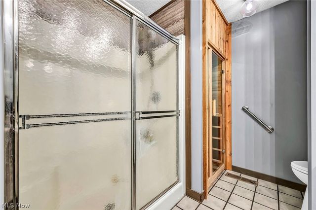 21903 Meadows Edge Lane, Strongsville, OH 44149