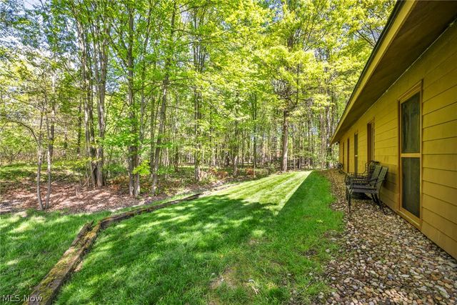 21903 Meadows Edge Lane, Strongsville, OH 44149