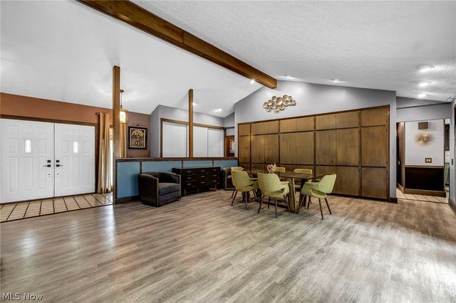 21903 Meadows Edge Lane, Strongsville, OH 44149