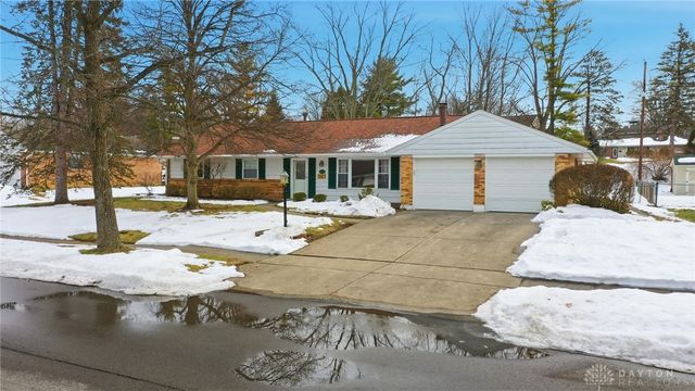 2222 Bending Willow Drive, Kettering, OH 45440