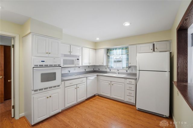 2222 Bending Willow Drive, Kettering, OH 45440