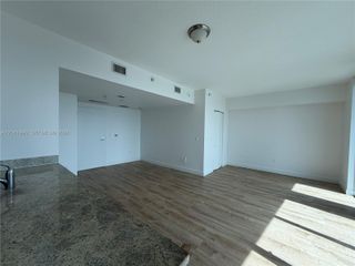 185 SW 7th St 3200, Miami, FL 33130