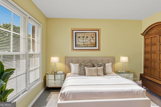 5295 Oxford Chase Way, Atlanta, GA 30338