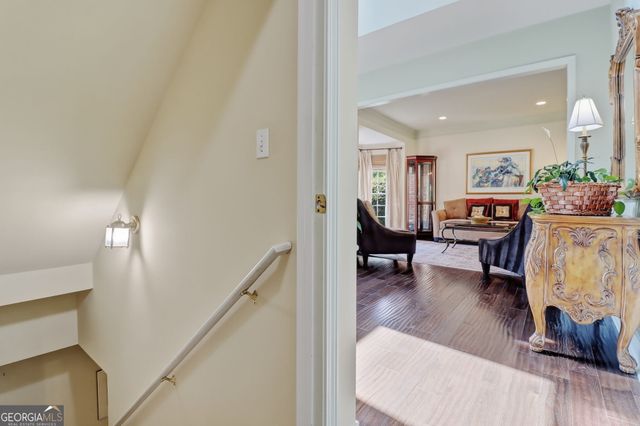 5295 Oxford Chase Way, Atlanta, GA 30338
