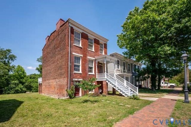 247 Grove Ave, Petersburg, VA 23803