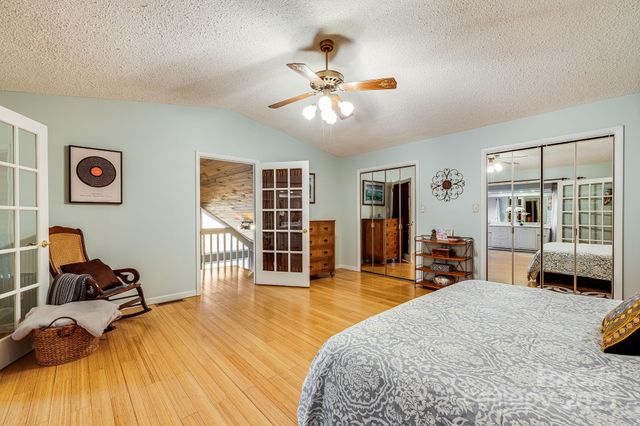 15 Crest Circle Drive, Weaverville, NC 28787