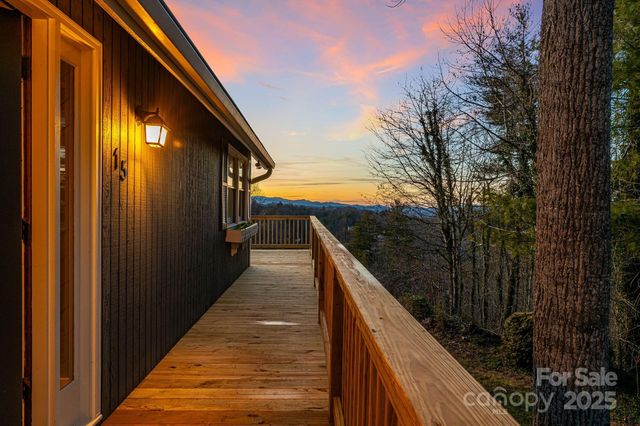 15 Crest Circle Drive, Weaverville, NC 28787