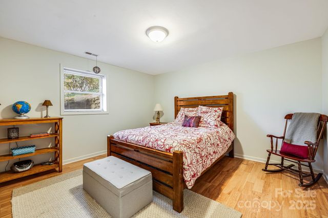 15 Crest Circle Drive, Weaverville, NC 28787