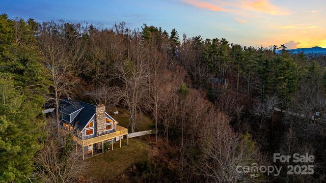 15 Crest Circle Drive, Weaverville, NC 28787