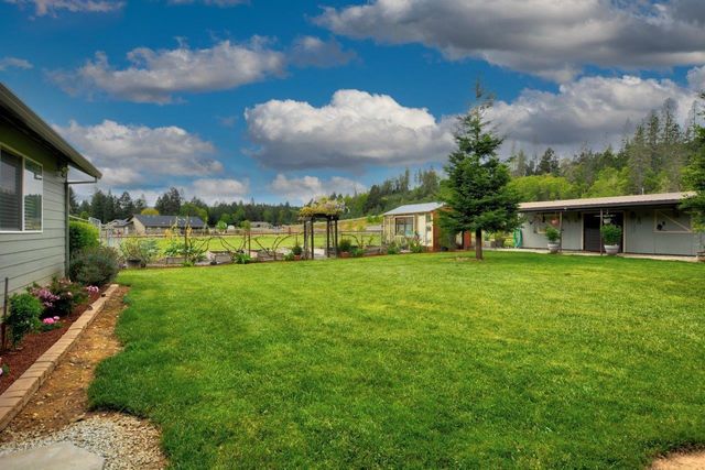 5786 Riverbanks Road, Grants Pass, OR 97527