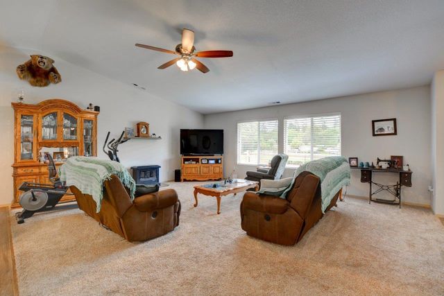 5786 Riverbanks Road, Grants Pass, OR 97527