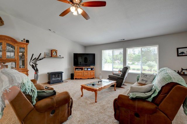 5786 Riverbanks Road, Grants Pass, OR 97527