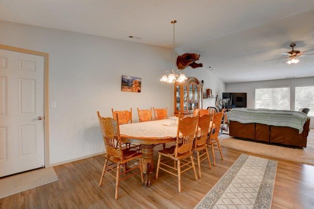 5786 Riverbanks Road, Grants Pass, OR 97527