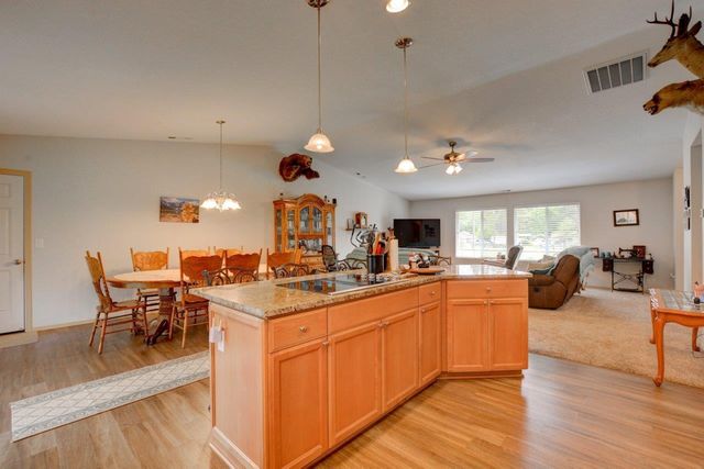 5786 Riverbanks Road, Grants Pass, OR 97527