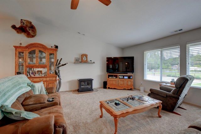 5786 Riverbanks Road, Grants Pass, OR 97527