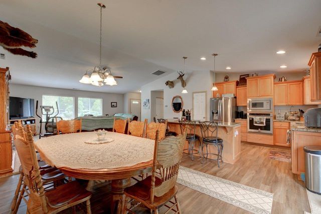 5786 Riverbanks Road, Grants Pass, OR 97527