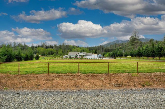 5786 Riverbanks Road, Grants Pass, OR 97527