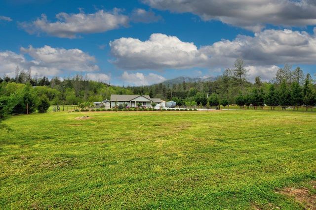 5786 Riverbanks Road, Grants Pass, OR 97527