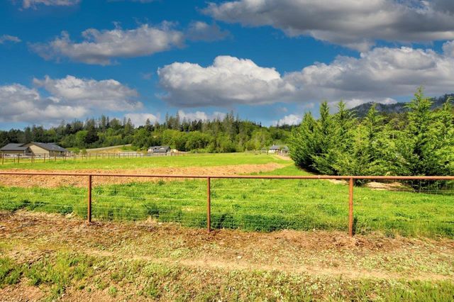 5786 Riverbanks Road, Grants Pass, OR 97527