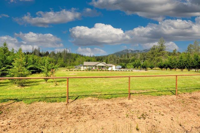 5786 Riverbanks Road, Grants Pass, OR 97527