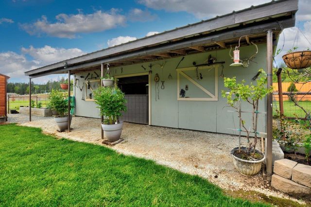 5786 Riverbanks Road, Grants Pass, OR 97527