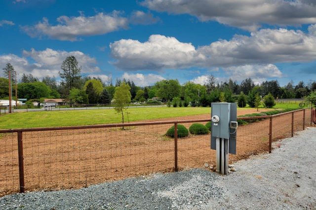 5786 Riverbanks Road, Grants Pass, OR 97527