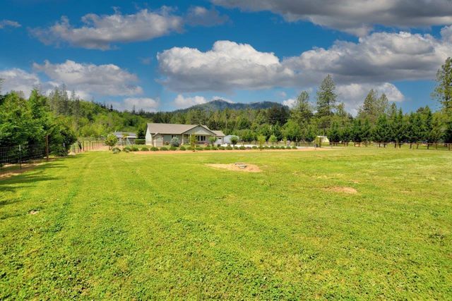 5786 Riverbanks Road, Grants Pass, OR 97527