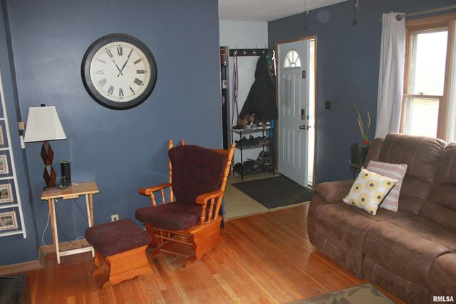 2122 CODY Street, Bettendorf, IA 52722