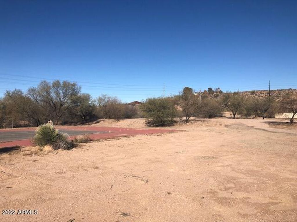 00 Sunflower Avenue 2, Wickenburg, AZ 85390 — photo 3