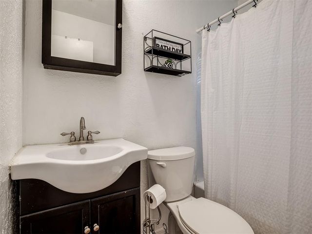 1317 Regency Boulevard, Moore, OK 73160