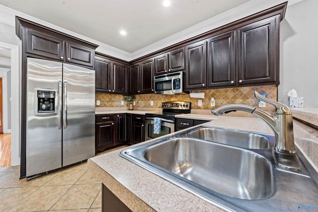 17043 Cliff Drive, Athens, AL 35613
