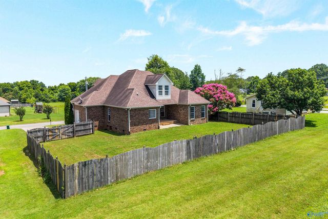 17043 Cliff Drive, Athens, AL 35613