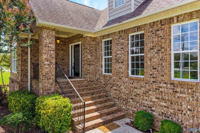 17043 Cliff Drive, Athens, AL 35613