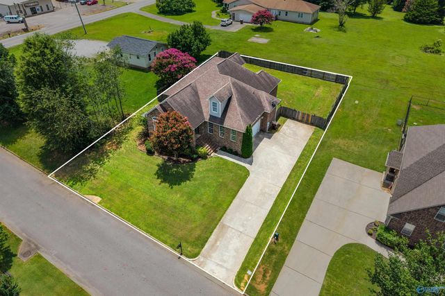 17043 Cliff Drive, Athens, AL 35613