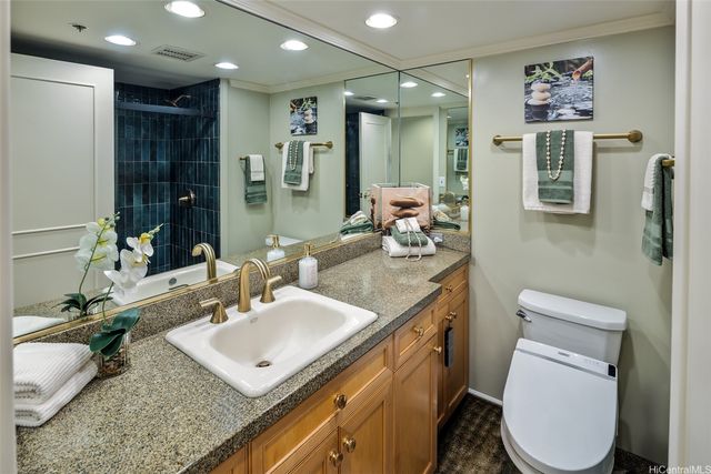 300 Wai Nani Way II2417, Honolulu, HI 96815