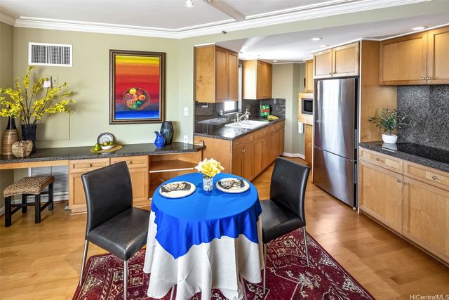 300 Wai Nani Way II2417, Honolulu, HI 96815