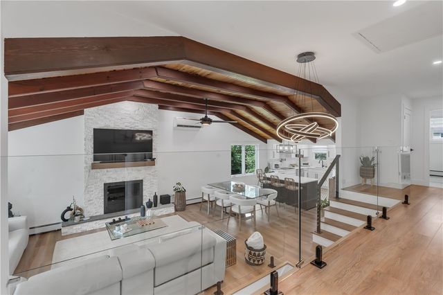 1067 Great Road, Lincoln, RI 02865