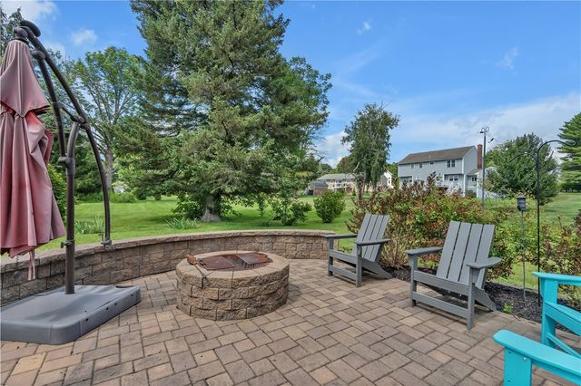 1067 Great Road, Lincoln, RI 02865