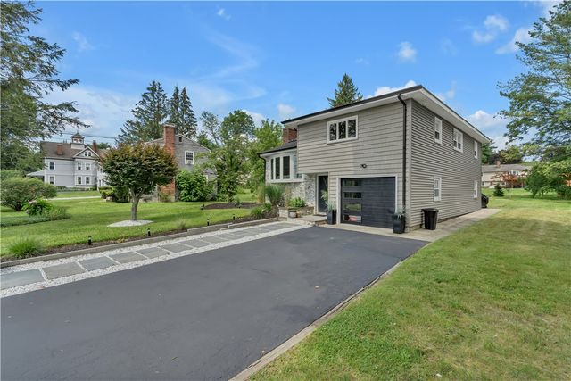 1067 Great Road, Lincoln, RI 02865