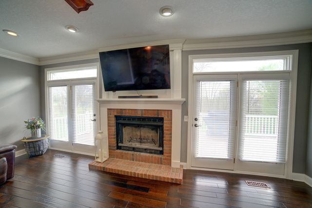 2267 Saint Andrews Circle, Bettendorf, IA 52722
