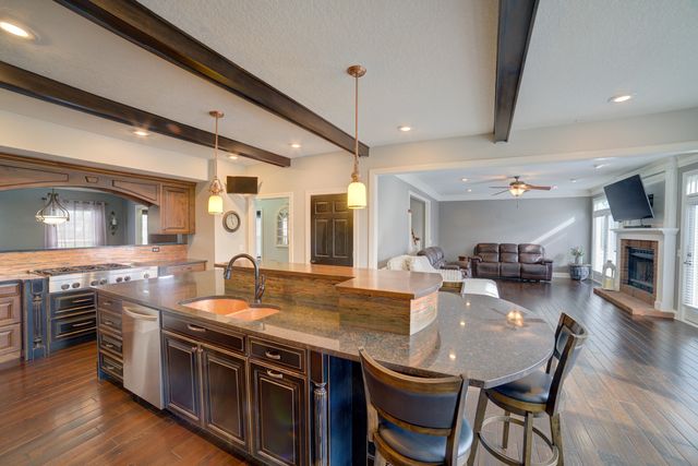 2267 Saint Andrews Circle, Bettendorf, IA 52722